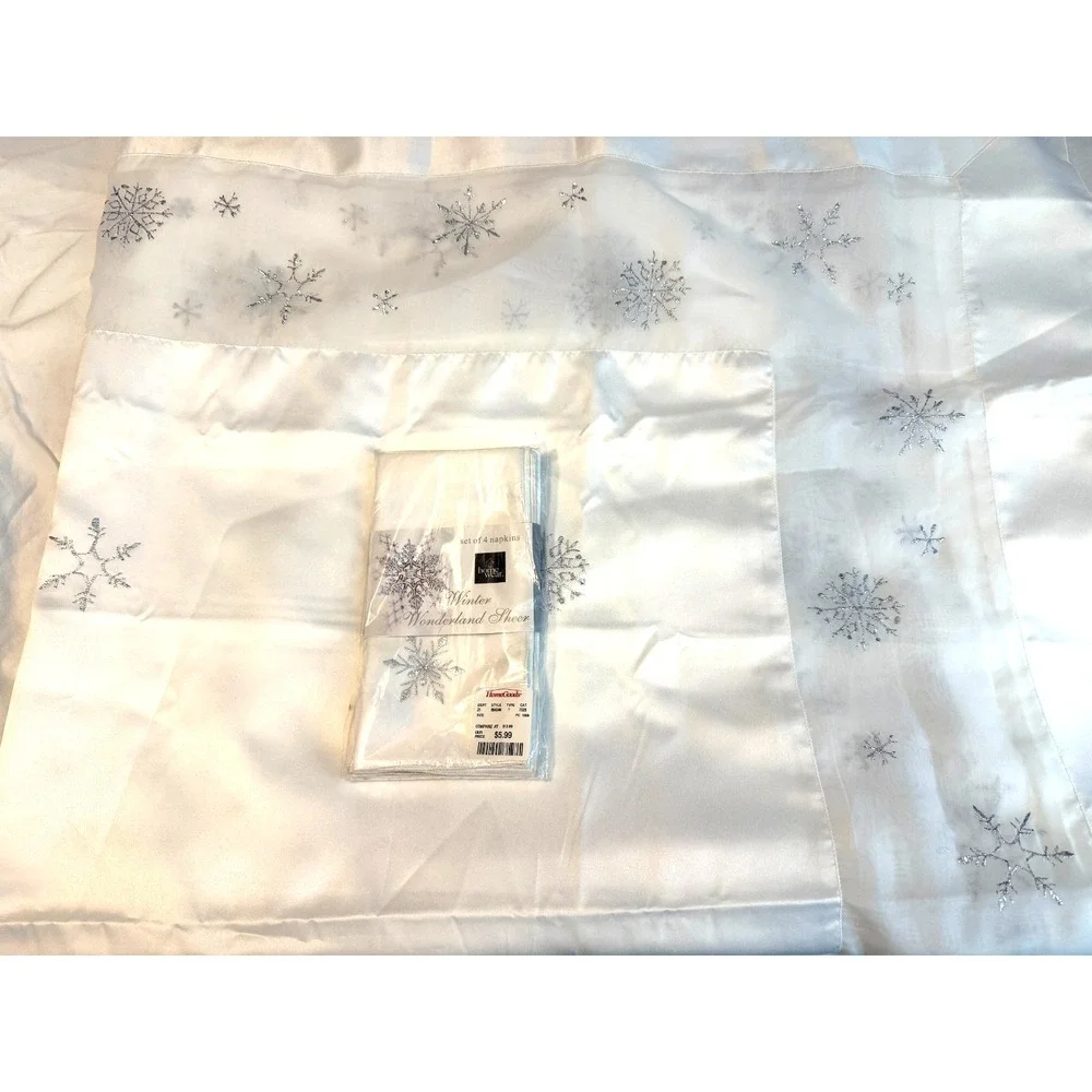Lot Tablecloth‎ + Napkins Sam Hedaya 2006 Christmas Snowflakes Winter 100